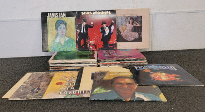 Vinyl Records, Including Blues Brothers, Carly Simon, Paul Kantner, George Benson, And Christmas Albums