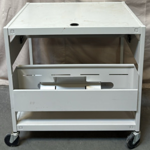 Metal Utility Cart / 24&rdquo; L x 32&rdquo; W x 33&rdquo; H