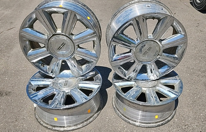 Lincoln Chrome Rims