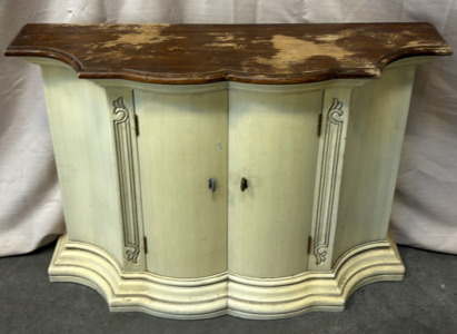 Vintage Drexel Heritage 2-Door Credenza Cabinet / 11&rdquo; L x 38.5&rdquo; W x 28&rdquo; H