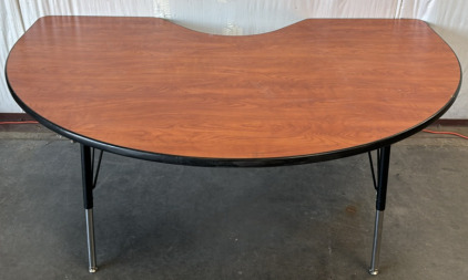Short Kidney Table / 48&rdquo; L x 72&rdquo; x 26&rdquo;