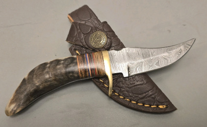 Hand Made Damascus Steel Hunting Knife By Hunting Hawk Inc With Horn Handle And Leather Sheath- Brand New