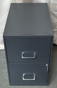 Small 2-Drawer Filing Cabinet / 18&rdquo; L x 14.5&rdquo; W x 24&rdquo; H