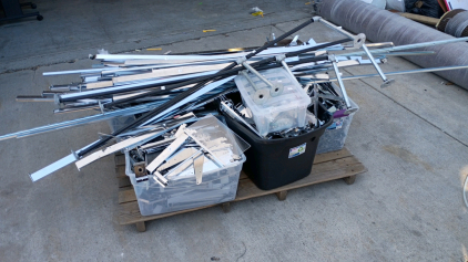Whole Pallet Slat Display Merchandising Rack Brackets and Supports