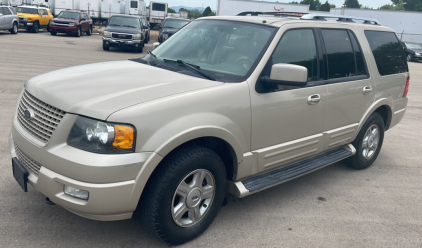 2005 Ford Expedition - 4x4!