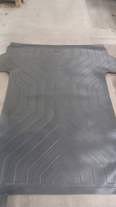 Mat For Truck's Bed. (BLK)