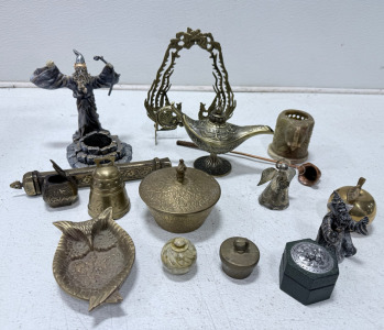 Assorted Antique Trinkets