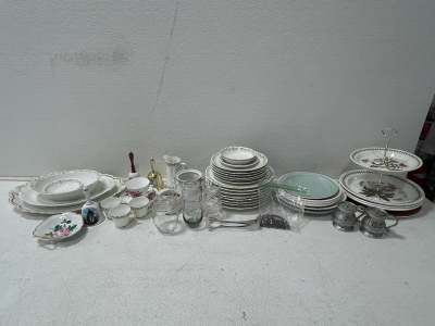 Assorted dishes