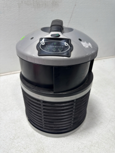 (1) FILTER QUEEN AM-4000 360 DEFENDER Room Air Purifier Cleaner