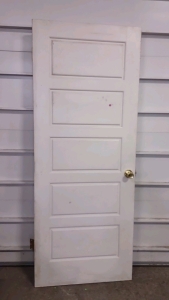 31&frac12;"x 1&frac12;"x 80" White Door w/ Knob