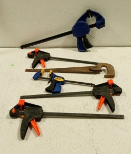 (4) Irwin Quick Grip Clamps and (1) Saw