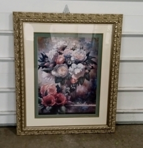 (1) Flower and Vase With Roses Framed Wall Art/Painting