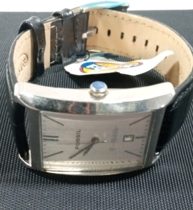 (1) Fossil Square Watch With Date Stainless Steel and Leather Brand New