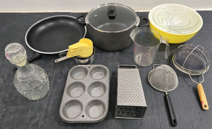 Assorted Vintage Kitchenware Including PYREX Glass Measuring Bowls & More!