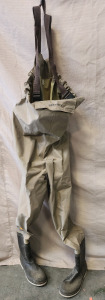 Herter's Size 13 Waders And Plythal Prima Heat Bibs Size XL