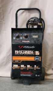 Schumacher Electric Battery Charger Engine Starter SE. 4020!