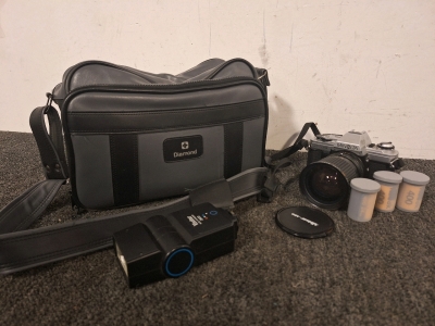 Minolta X-370 Film Camera with Bag