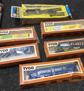 (5) Tyco Vintage Train Cars And More