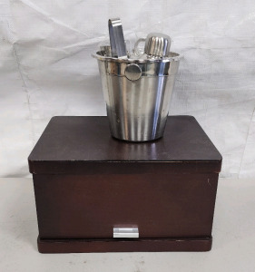 Jazz Mini Bar Kit With A Stainless Steel Cocktail Shaker Set