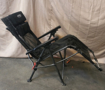 Sportsman's Warehouse Zero-Gravity Recliner Chair!