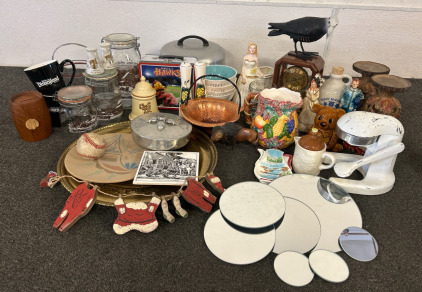Adorable Home Decor, Including Wall Hangings And Kitchen Decorations