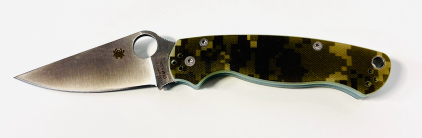 Camouflage Pattern Spyderco Folding Knife CPM S30V, 8" Overall Length &ldquo;We Believe It To Be Reproduction, Please Inspect In Person"