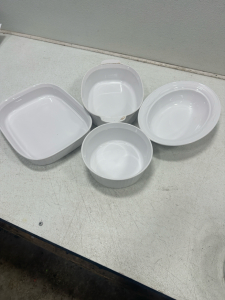 4 pc Corning Ware French White Cassarole Dishes, 7 pc Pyrex dishes of various sizes and more