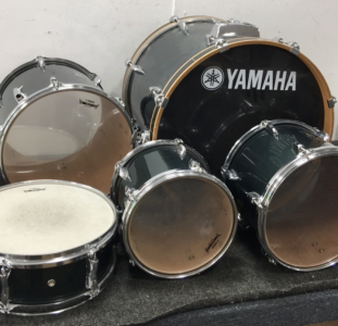 Yamaha 5-Piece Drum Set