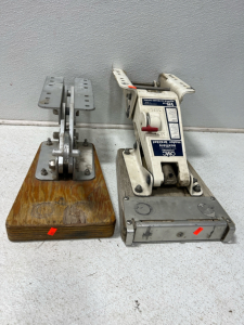 OMC auxiliary motor bracket