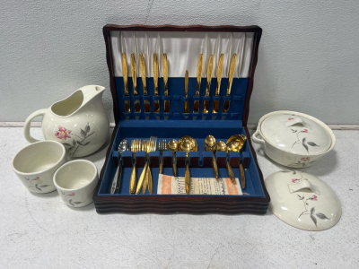 Ballerina universal set: serving pitcher, casserole bowl with two lids, serving bowls. Silverware in a case, assorted dishes