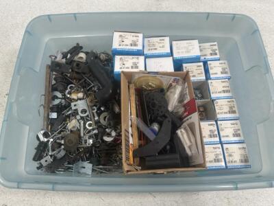 (1) Container of Fasteners