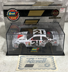 1997 Ford Thunderbird 21 Citgo Revell Collection Collectible Car