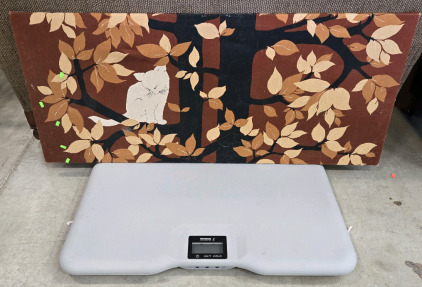 Redmon Pet Scale - 18" x 35" & "Cat in a Tree" Fabric Print Art - 22" x 50"