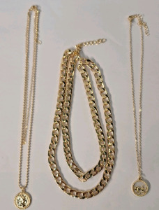 Cosmetic Jewelry. (3) Piece Necklace Set
