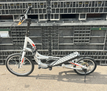 (1) Wingflyter Oliptical Bike (White) Wheel Size unverified