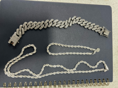 Men&rsquo;s fancy bracelet, silver necklace and bracelet set.