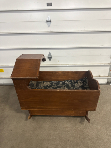 (1) Vintage Wooden Rocking Cradle 36&rdquo;x22&rdquo;x32&rdquo;