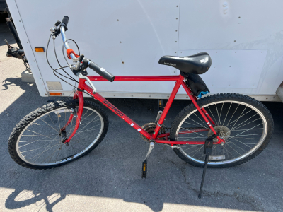 Red 26&rdquo; Dorado bike