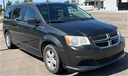 2012 DODGE GRAND CARAVAN - 124K MILES! 3RD ROW SEATING!!