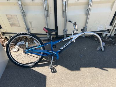 26" Pull-Along Trek Mountain Train (Blue and Silver)
