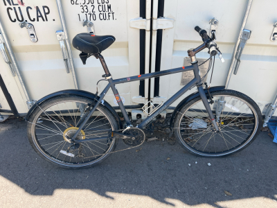 Dark grey 26&rdquo; novara bike