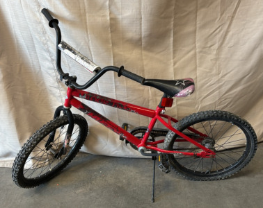 Kid&rsquo;s Red Huffy Bicycle / 20&rdquo;