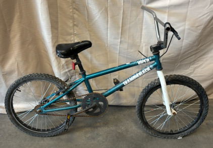 Mid-Size Diamondback Bicycle / 30&rdquo;