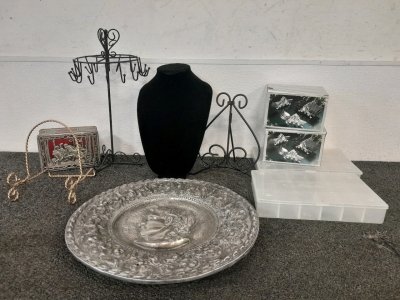 Jewelry, Jewelry Display, Metal Picture Stands, Julius Caesar Plate, Silver-Plated Buffet Caddies & More