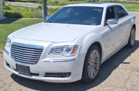 2011 CHRYSLER 300 LIMITED - SUNROOF!