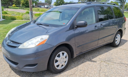 2008 TOYOTA SIENNA - DVD PLAYER