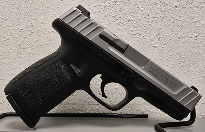 Smith & Wesson SD9 VE 9mm Semi-Automatic Pistol, Serial HET9491