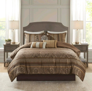 Madison Park Bellagio Cozy Comforter Set - Luxurious Jaquard Traditional Damask Design, All Season Down Alternative Bedding With Matching Shams, Decorative Pillow, Queen(90"x90"), Brown/Gold 7 Piece, Puredown&reg; Fluffy Queen Comforter Set - Super Soft & War