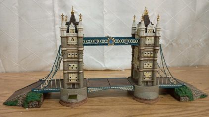 Department 56 Dickens Village Series Tower Bridge of London
