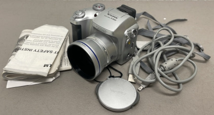 Fujifilm FinePix S3000 Digital Camera, 3.2MP, 6x Optical Zoom, Serial No. 34834443